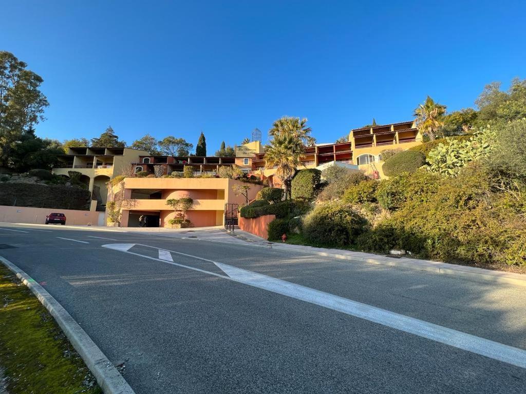 Appartement Vue Sur Mer, Piscine, Garage Prive Bormes-les-Mimosas Zewnętrze zdjęcie